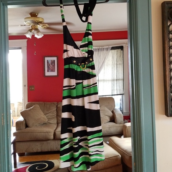 Dress - Picture 1 of 1